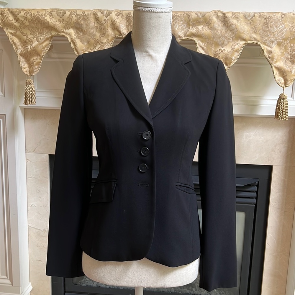 Very nice. Hardly used Ann Taylor women’s jacket.